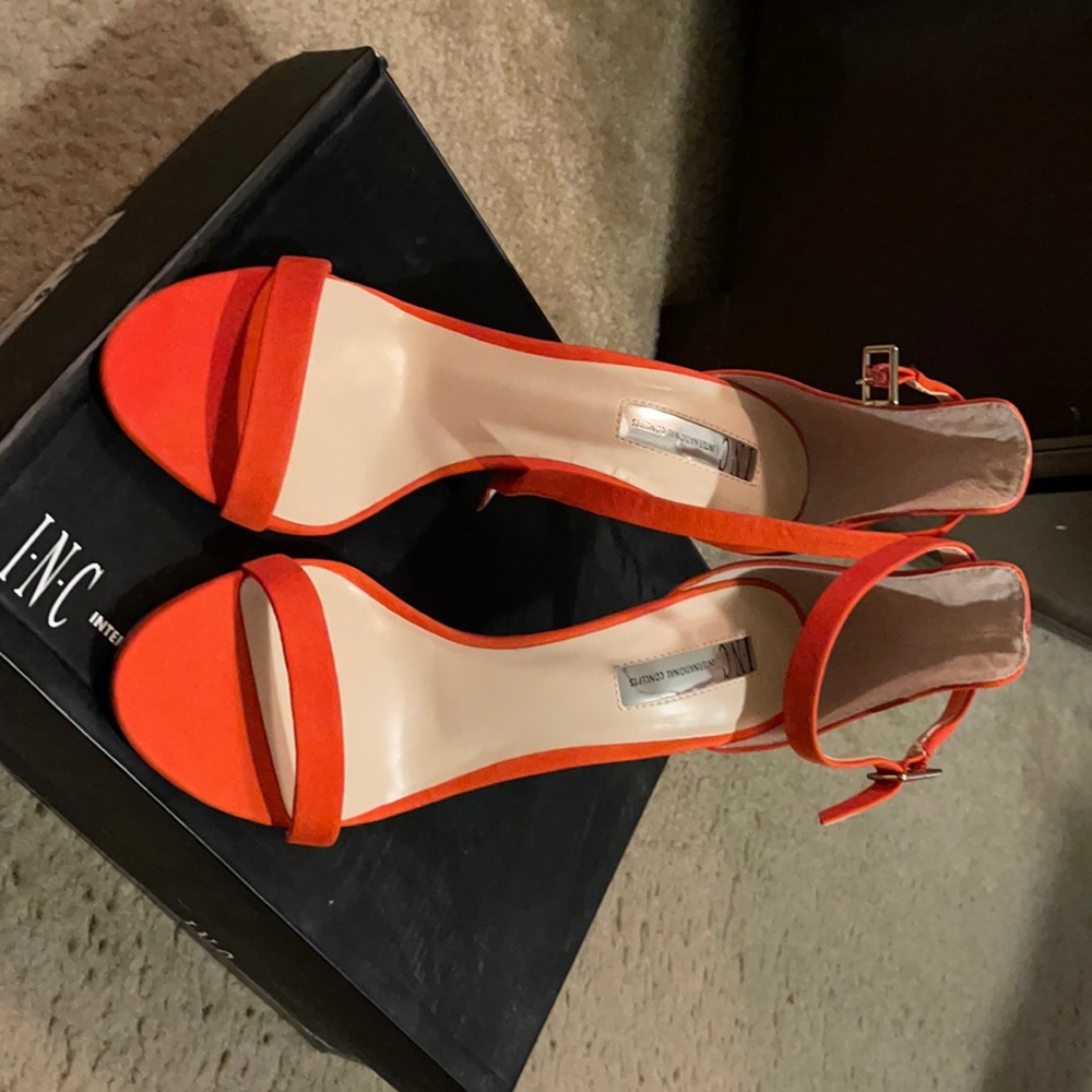 Inc sandal
